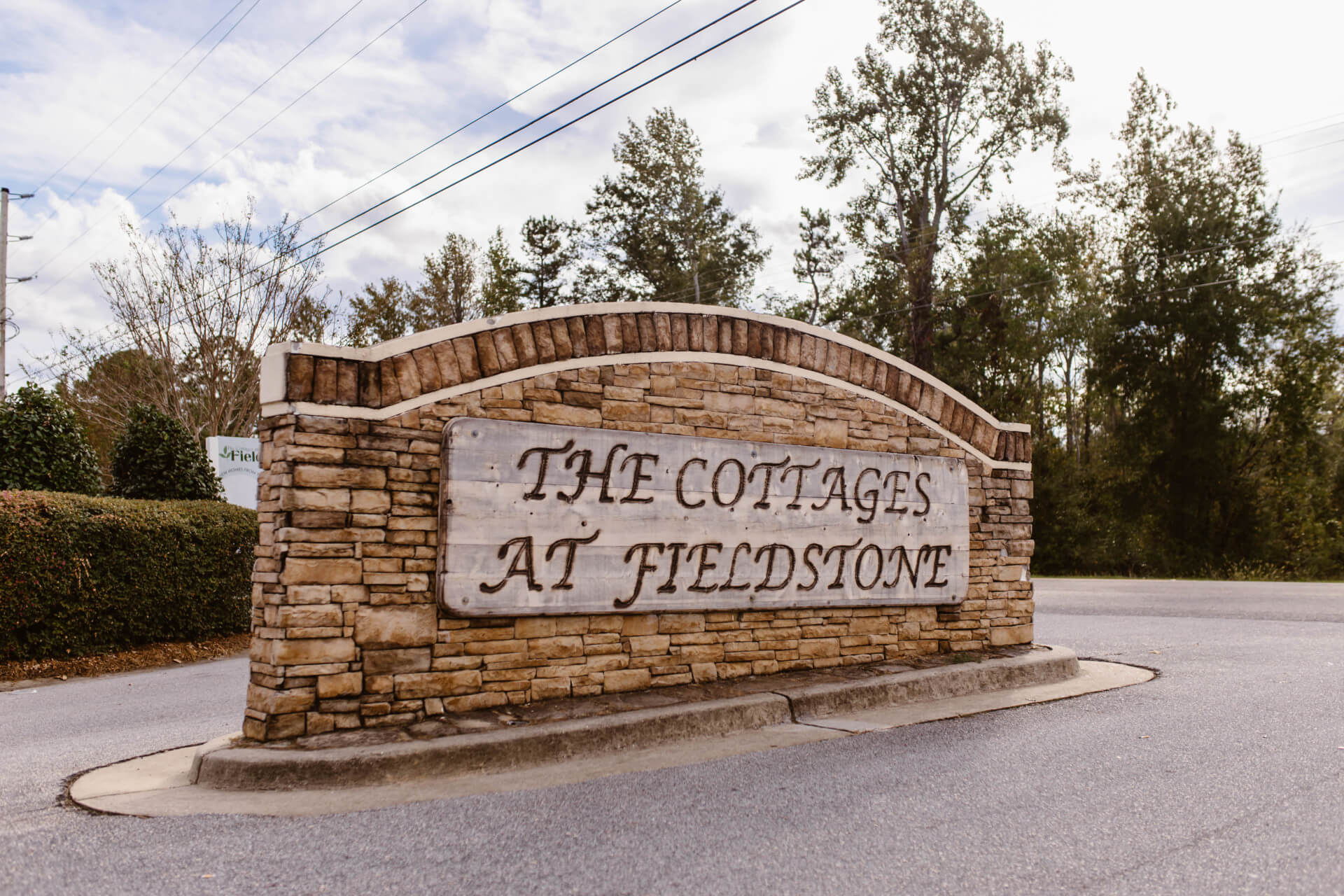 The Cottages at Fieldstone: Sign