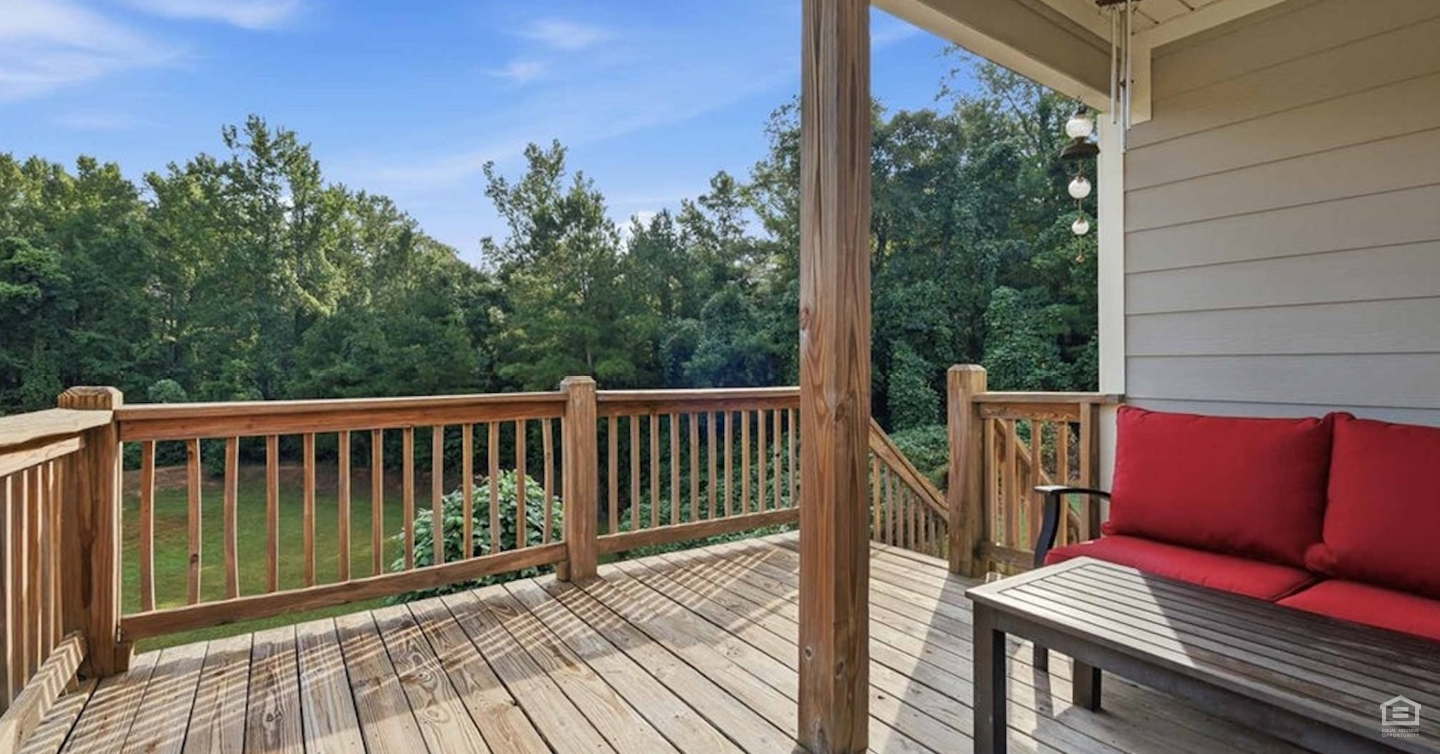 822 Winston Court